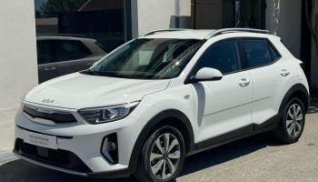 13200 : HYUNDAI Arles - Lexa Automobile - KIA STONIC Active - STONIC - Blanc - Boîte manuelle - Essence sans plomb