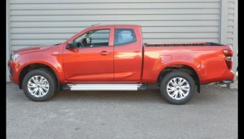 52000 : Hyundai Chaumont - Garage Michel Bazin - ISUZU D-Max - D-Max - Namibu Orange Mica - Transmission intégrale enclenc - Diesel