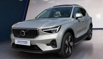 06130 : Hyundai Grasse - Garage Jean Cauvin - VOLVO XC40 Ultimate - XC40 - Gris - Boîte automatique - Essence / Courant électrique