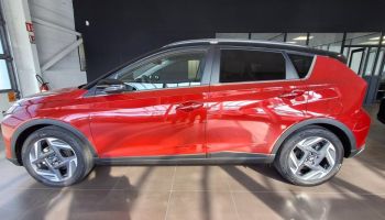 54520 : Hyundai Nancy - Théobald Automobiles - HYUNDAI Bayon - Bayon - Dragon Red Métal - Traction - Essence