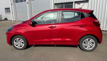 75010 : Hyundai Paris Nord - Goncourt Automobiles - HYUNDAI i10 Intuitive - i10 III - Rouge - Boîte manuelle - Essence sans plomb