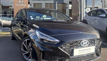 95100 : Hyundai Argenteuil - BNA - HYUNDAI i30 Fastback - i30 Fastback - Phantom Black Métal - Traction - Essence/Micro-Hybride