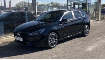 87280 : Hyundai - Groupe Clim - Limoges - HYUNDAI i30 - i30 - Abyss Black métal - Traction - Essence