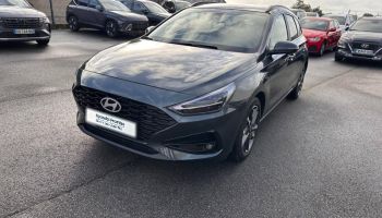 29200 : Hyundai Brest - Iroise Automobiles - HYUNDAI i30 SW - i30 SW - Cypress Green métal - Traction - Essence