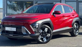 57200 : Hyundai Sarreguemines - Theobald Automobiles - HYUNDAI Kona - Kona - Ultimate Red métallisé - Traction - Hybride : Essence/Electrique