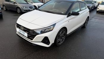 29200 : Hyundai Brest - Iroise Automobiles - HYUNDAI i20 - i20 - Atlas White/Toit+rétros Black - Traction - Essence