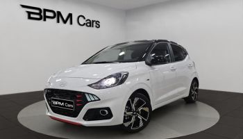 92130 : Hyundai ISSY-LES-MOULINEAUX - BPM Cars - HYUNDAI i10 - i10 - Atlas White/Toit/rétros Black - Traction - Essence
