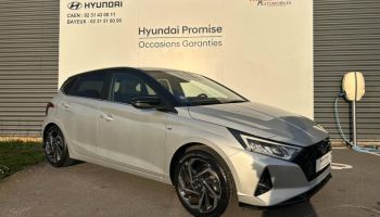 14112 : Hyundai Caen - Trajectoire Automobiles - HYUNDAI i20 - i20 - Sleek Silver Métal/Toit/rétros Black - Traction - Essence/Micro-Hybride