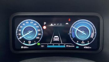 45000 : Hyundai Orléans Motors - HYUNDAI Kona - Kona - Phantom Black Métal - Traction - Electrique