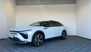 75010 : Hyundai Paris Nord - Goncourt Automobiles - CITROEN C5 X Shine Pack - C5 X - Noir - Boîte automatique - Essence / Courant électrique