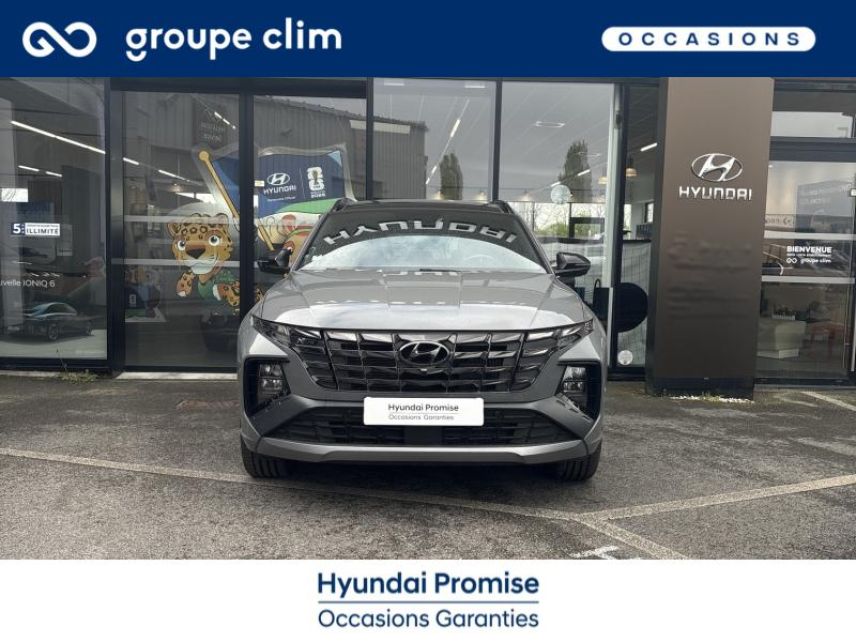 40990 : Hyundai Dax - i-AUTO - HYUNDAI Tucson - Tucson - Shadow Grey/Toit/rétros Black - Transmission intégrale - Hybride rechargeable : Essence/Electrique