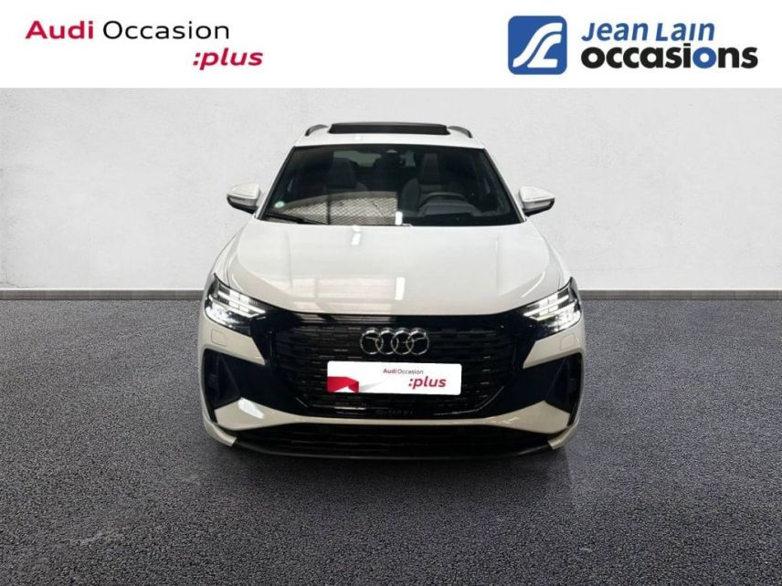 75010 : Hyundai Paris Nord - Goncourt Automobiles - AUDI Q4 E-TRON S line - Q4 E-TRON - BLANC GLACIER METALLISE - Automate à fonct. Continu - Courant électrique