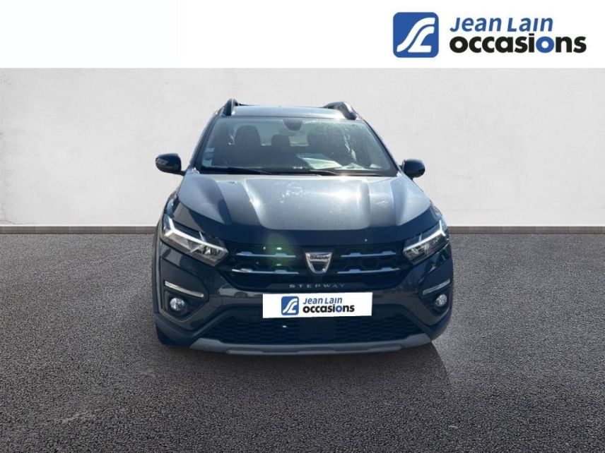 75010 : Hyundai Paris Nord - Goncourt Automobiles - DACIA SANDERO Stepway Confort - SANDERO III - Gris - Boîte manuelle - Essence sans plomb