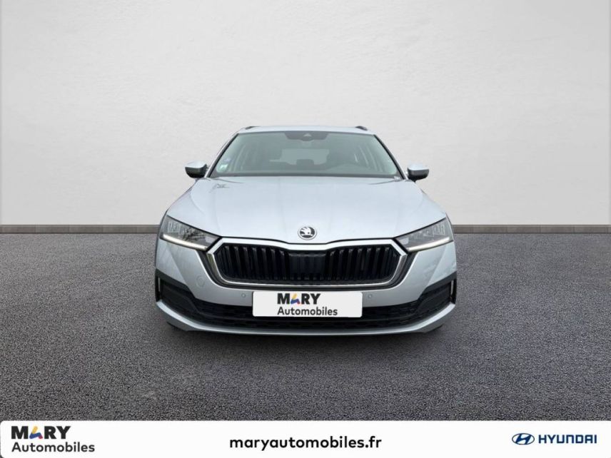 75010 : Hyundai Paris Nord - Goncourt Automobiles - SKODA OCTAVIA COMBI Business - OCTAVIA IV - GRIS ARTIC - Automate sequentiel - Essence sans plomb