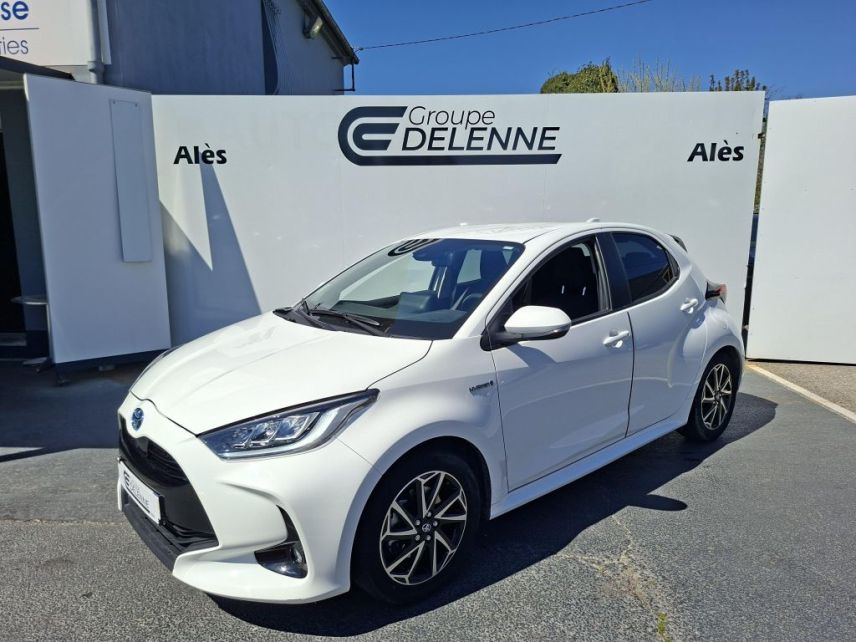 75010 : Hyundai Paris Nord - Goncourt Automobiles - TOYOTA YARIS HYBRIDE MY20 Design - YARIS IV - Blanc - Automate à fonct. Continu - Essence / Courant électrique