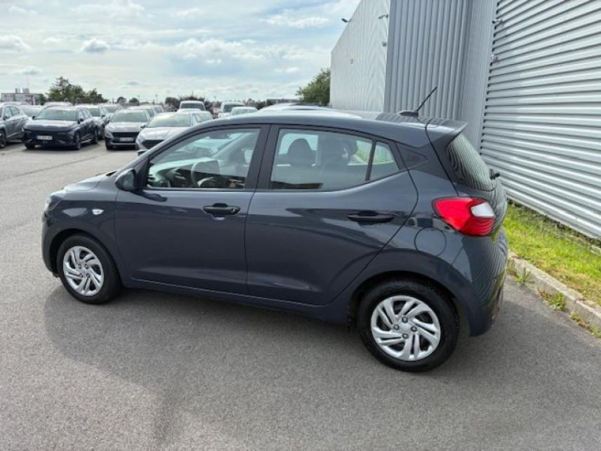 29200 : Hyundai Brest - Iroise Automobiles - HYUNDAI i10 - i10 - Sleek Silver Métal - Traction - Essence