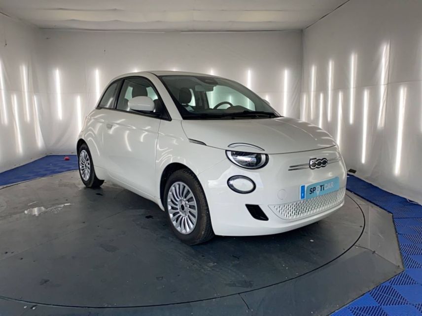 31200 : Hyundai TOULOUSE NORD - AUTO NORD - FIAT 500e BERLINE MY22 SERIE 1 STEP 2 Action - 500 III - White - Automate à fonct. Continu - Courant électrique