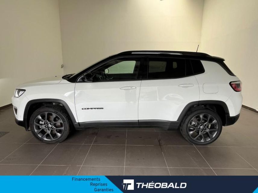54520 : Hyundai Nancy - Théobald Automobiles - JEEP Compass - Compass - Alpine White+toit noir - Transmission intégrale - Hybride rechargeable : Essence/Electrique