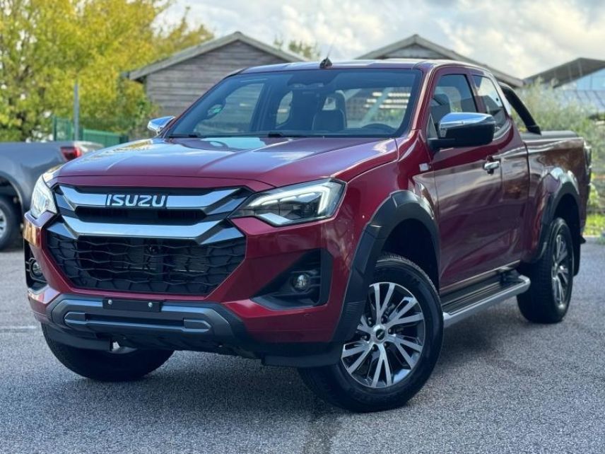 54520 : Hyundai Nancy - Théobald Automobiles - ISUZU D-Max - D-Max - Red Spinel Mica - Transmission intégrale enclenc - Diesel