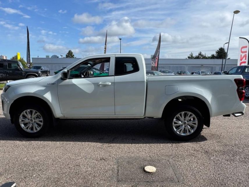 54520 : Hyundai Nancy - Théobald Automobiles - ISUZU D-Max - D-Max - Splash White - Transmission intégrale enclenc - Diesel