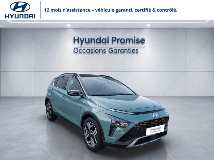 56000 : Hyundai Vannes - Park Lann Automobiles - HYUNDAI Bayon - Bayon - Mangrove Green Métal/Toit/rétros Black - Traction - Essence/Micro-Hybride