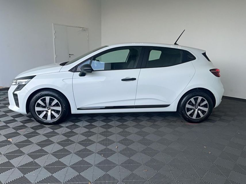 75010 : Hyundai Paris Nord - Goncourt Automobiles - MITSUBISHI COLT MY24 Invite - COLT VII - Blanc - Boîte manuelle - Essence sans plomb