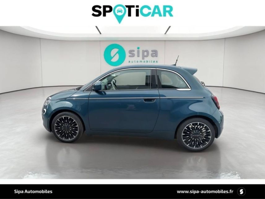 75010 : Hyundai Paris Nord - Goncourt Automobiles - FIAT 500e BERLINE La Prima - 500 III - Bleu - Automate à fonct. Continu - Courant électrique