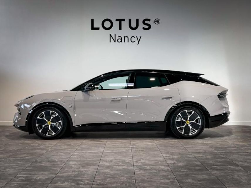 54520 : Hyundai Nancy - Théobald Automobiles - LOTUS Eletre - Eletre - Gris - Transmission intégrale - Electrique