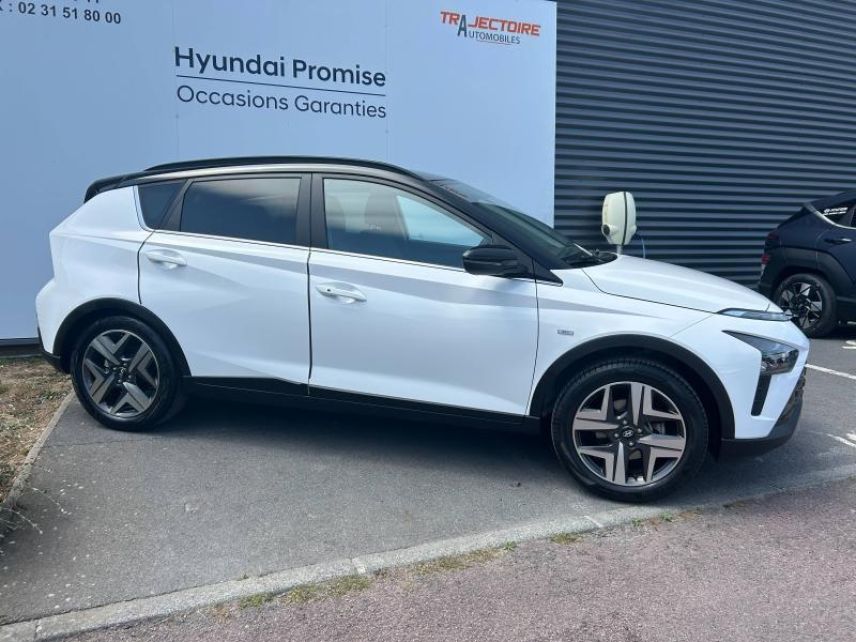 14112 : Hyundai Caen - Trajectoire Automobiles - HYUNDAI Bayon - Bayon - Atlas White/Toit/rétros Black - Traction - Essence/Micro-Hybride