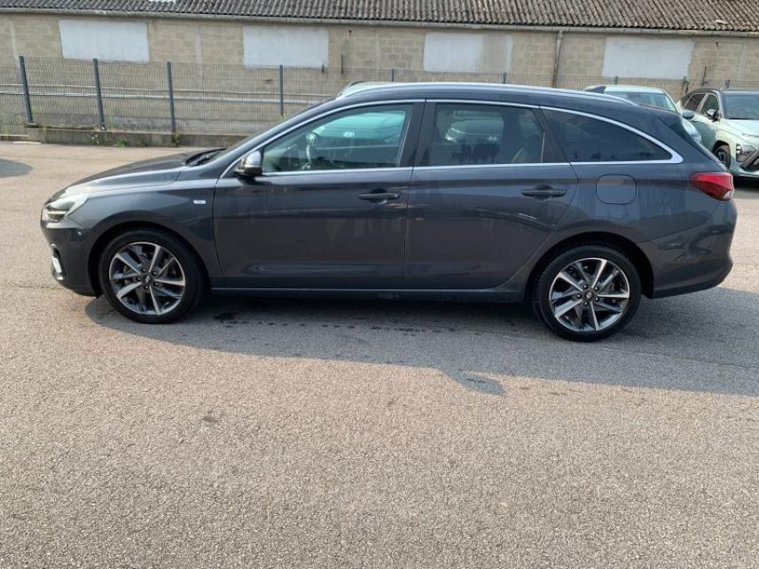 29200 : Hyundai Brest - Iroise Automobiles - HYUNDAI i30 SW - i30 SW - Dark Knight Métal - Traction - Essence/Micro-Hybride