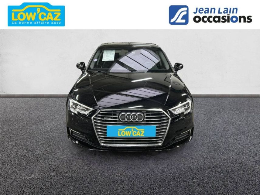 75010 : Hyundai Paris Nord - Goncourt Automobiles - AUDI A3 SPORTBACK BUSINESS Business line - A3 III - NOIR MYTHIC METALLISE - Boîte séquentielle - Essence / Courant électrique