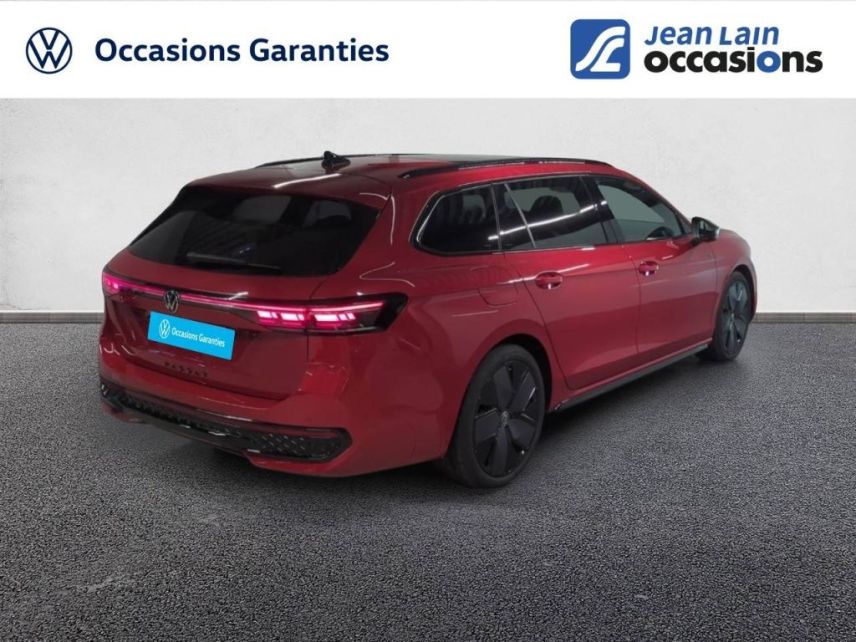 75010 : Hyundai Paris Nord - Goncourt Automobiles - VOLKSWAGEN PASSAT R-Line - PASSAT IX - ROUGE CHILI - Automate sequentiel - Diesel