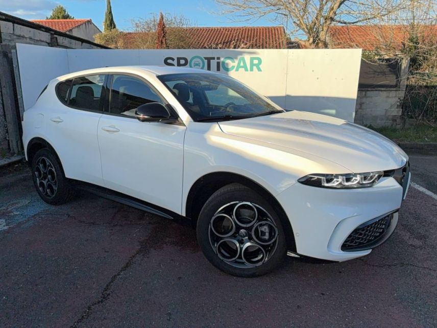 75010 : Hyundai Paris Nord - Goncourt Automobiles - ALFA ROMEO TONALE Sprint - TONALE - Blanc - Automate sequentiel - Essence sans plomb