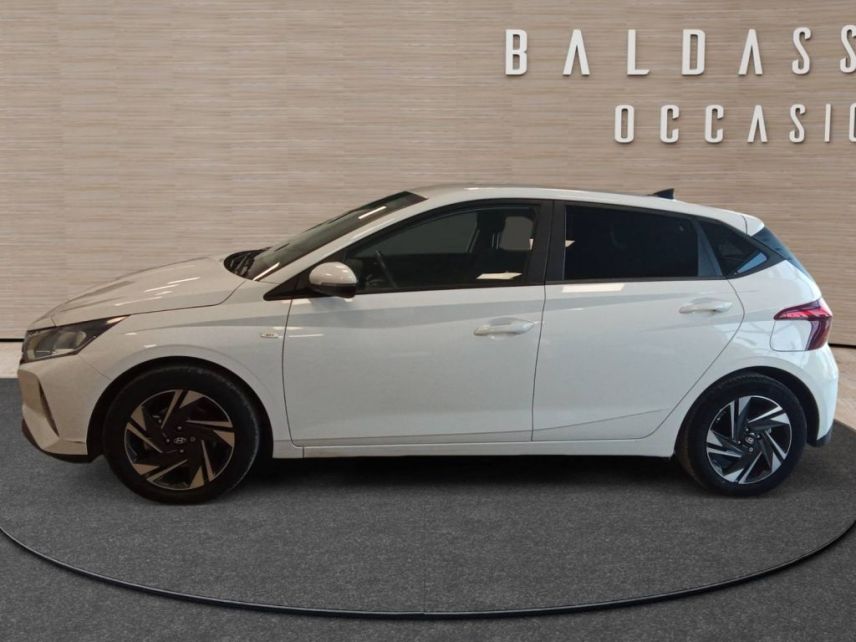 75010 : Hyundai Paris Nord - Goncourt Automobiles - HYUNDAI i20 Intuitive - i20 III - Blanc - Boîte manuelle - Essence sans plomb