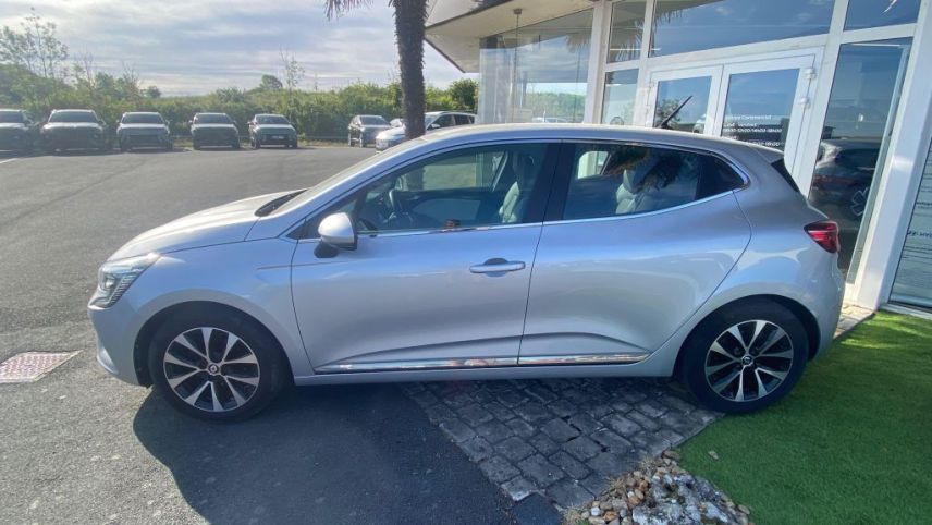 75010 : Hyundai Paris Nord - Goncourt Automobiles - RENAULT CLIO V Zen - CLIO V - Gris - Boîte manuelle - Essence ou gaz