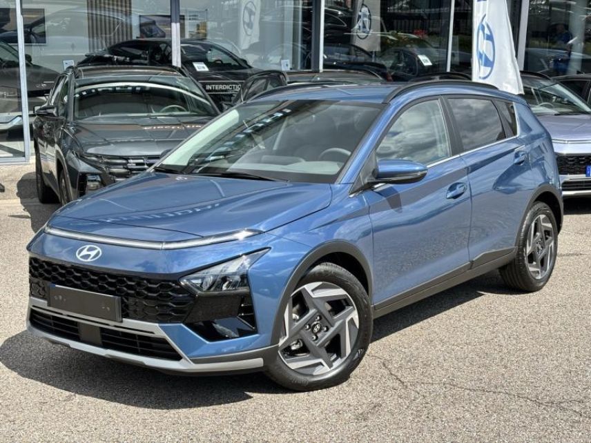 54520 : Hyundai Nancy - Théobald Automobiles - HYUNDAI Bayon - Bayon - Vibrant Blue Métal - Traction - Essence