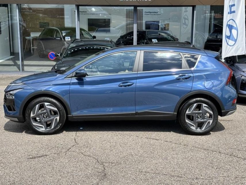 54520 : Hyundai Nancy - Théobald Automobiles - HYUNDAI Bayon - Bayon - Vibrant Blue Métal - Traction - Essence