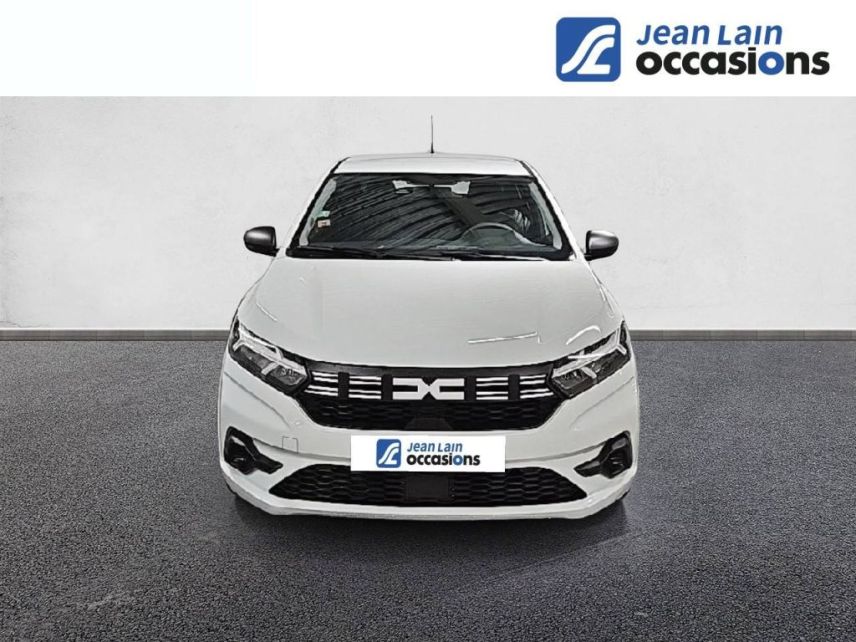 75010 : Hyundai Paris Nord - Goncourt Automobiles - DACIA SANDERO Essential - SANDERO III - BLANC - Boîte manuelle - Essence sans plomb