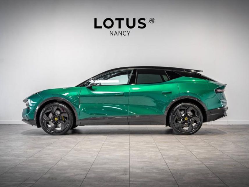 54520 : Hyundai Nancy - Théobald Automobiles - LOTUS Eletre - Eletre - Vert Galloway métallisé / Toit Noir - Transmission intégrale - Electrique