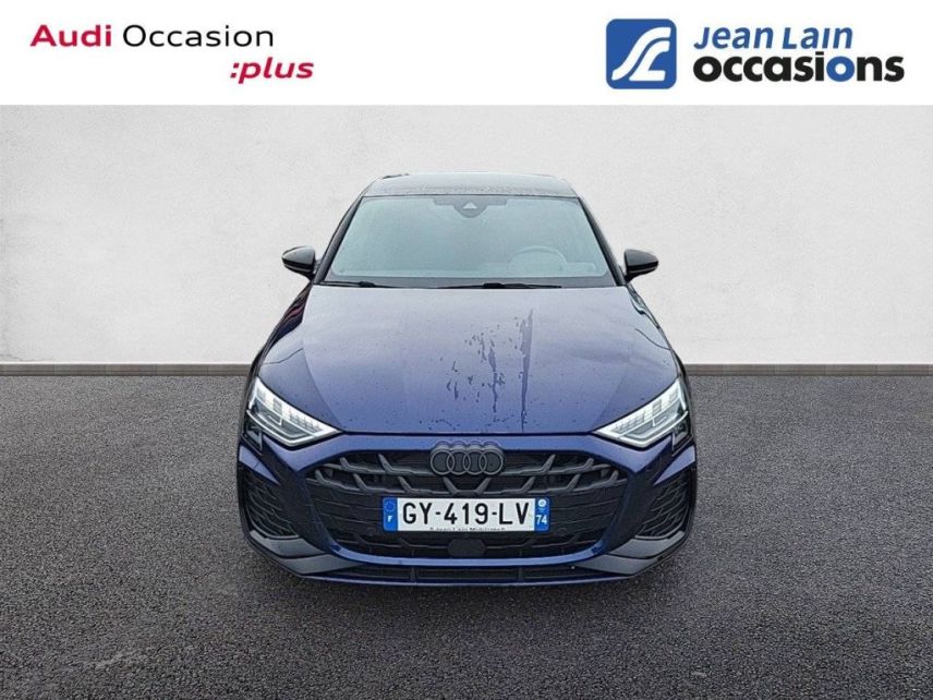 75010 : Hyundai Paris Nord - Goncourt Automobiles - AUDI A3 BERLINE S line - A3/S3/RS3 IV - BLEU NAVARRE METALLISE - Automate sequentiel - Essence sans plomb