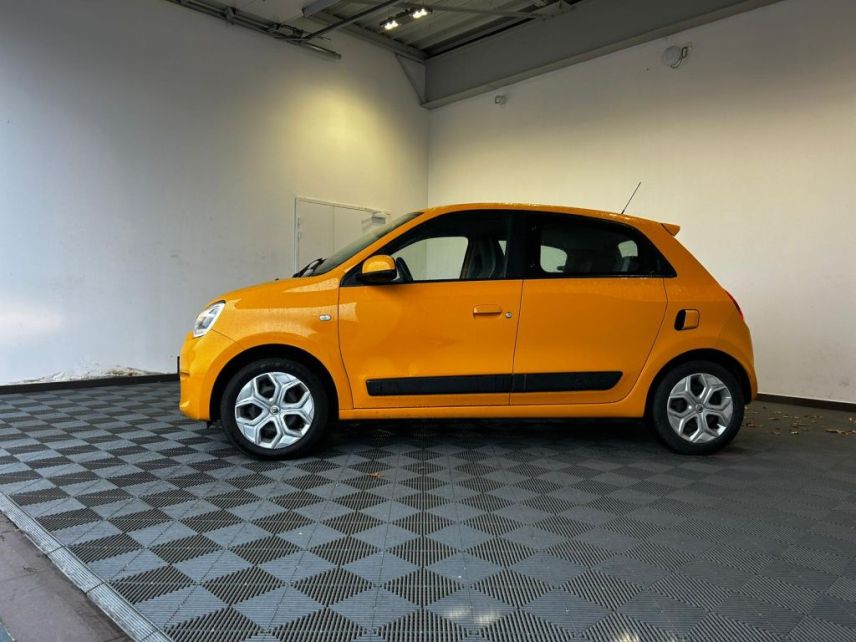 75010 : Hyundai Paris Nord - Goncourt Automobiles - RENAULT TWINGO III Zen - TWINGO III - Jaune - Boîte manuelle - Essence sans plomb