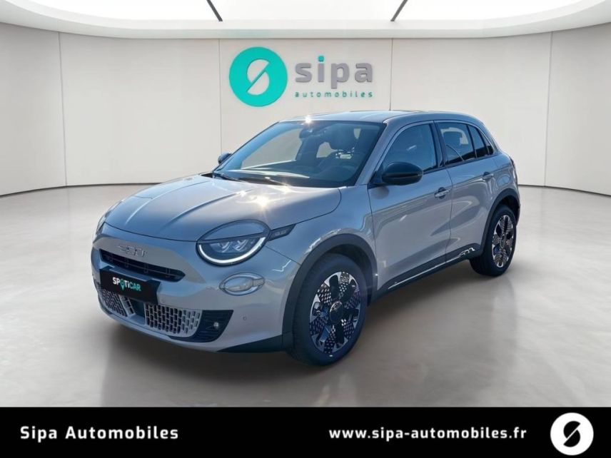 75010 : Hyundai Paris Nord - Goncourt Automobiles - FIAT 600 La Prima - 600 - BEIGE - Boîte automatique - Essence sans plomb