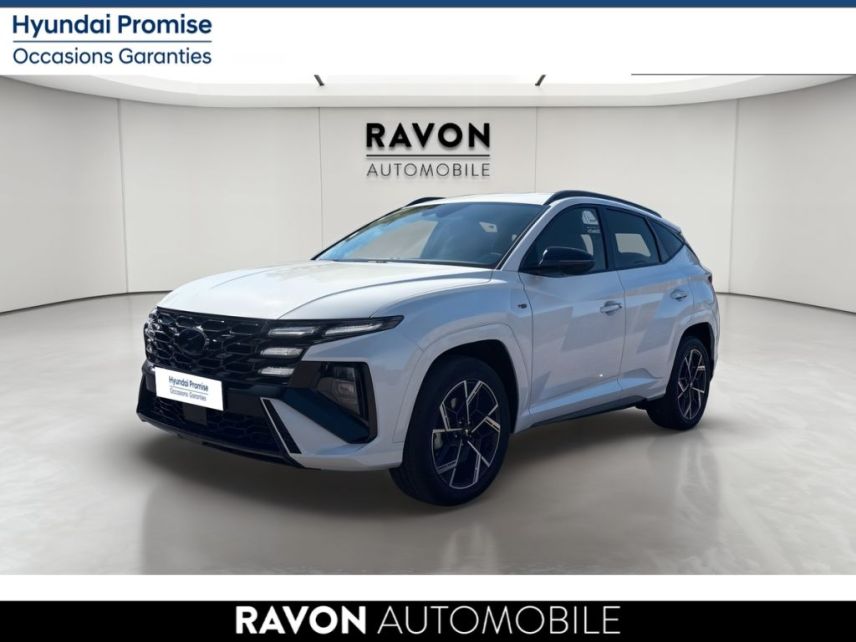 42100 : Hyundai Saint-Etienne - Ravon Automobile - HYUNDAI TUCSON N Line Creative - TUCSON IV - Blanc - Boîte automatique - Essence / Courant électrique