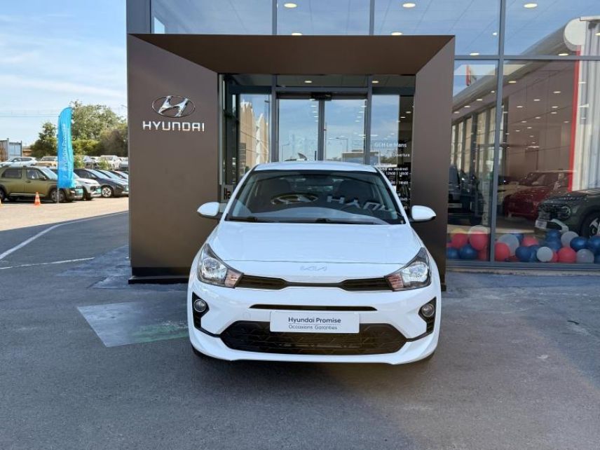72100 : Hyundai Le Mans - GCH LE MANS - KIA Rio - Rio - Blanc - Traction - Essence