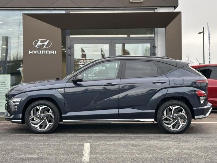 57200 : Hyundai Sarreguemines - Theobald Automobiles - HYUNDAI Kona - Kona - Denim Blue prl mtl/Toit/rétros Black - Traction - Hybride : Essence/Electrique
