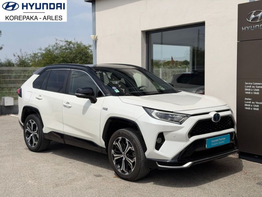 13200 : HYUNDAI Arles - Lexa Automobile - TOYOTA RAV4 HYBRIDE RECHARGEABLE Collection - RAV4 V - Blanc - Automate à fonct. Continu - Essence / Courant électrique