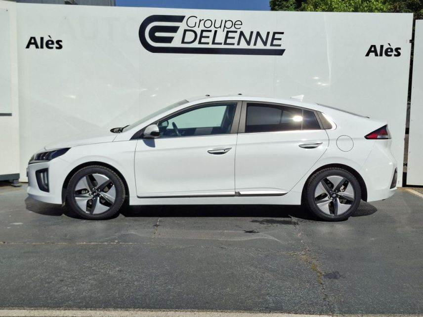 75010 : Hyundai Paris Nord - Goncourt Automobiles - HYUNDAI IONIQ Executive - IONIQ - Blanc - Automate sequentiel - Essence / Courant électrique