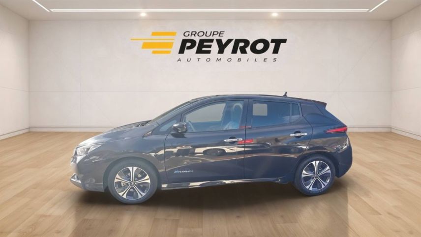 75010 : Hyundai Paris Nord - Goncourt Automobiles - NISSAN LEAF N-Connecta - LEAF II - SCHWARZ MET / NOIR MET. - Automate à fonct. Continu - Courant électrique