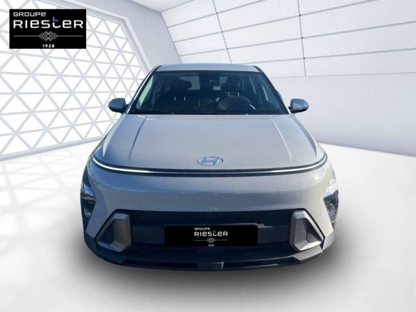 75010 : Hyundai Paris Nord - Goncourt Automobiles - HYUNDAI KONA Intuitive - KONA II - Gris - Automate sequentiel - Essence / Courant électrique