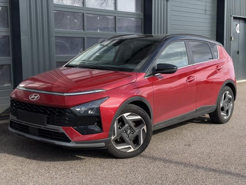 54520 : Hyundai Nancy - Théobald Automobiles - HYUNDAI Bayon - Bayon - Dragon Red Métal/Toit+rétros Black - Traction - Essence